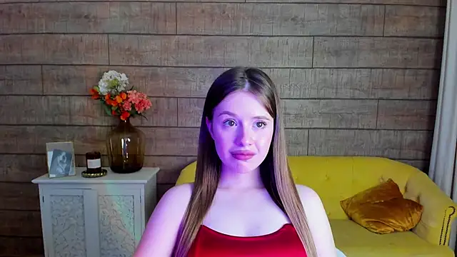 MilanaBalmain online show from 02/11/25, 07:33