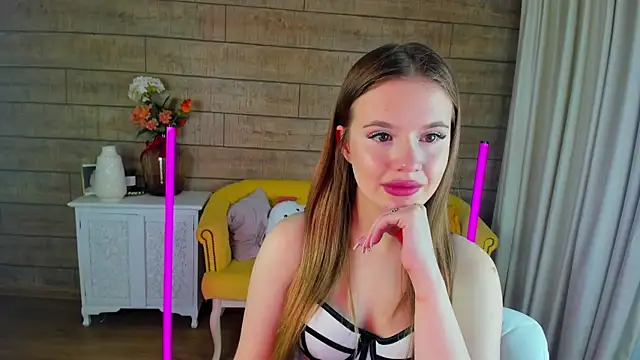 MilanaBalmain online show from 02/24/25, 12:37