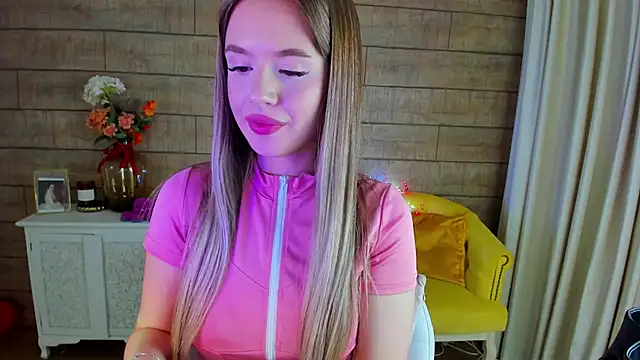 MilanaBalmain online show from 02/26/25, 07:16