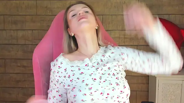 MilanaBalmain online show from 02/21/26, 06:14