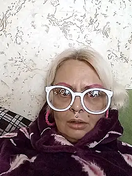 Gardener of Illusions online show from 11/28/25, 01:47