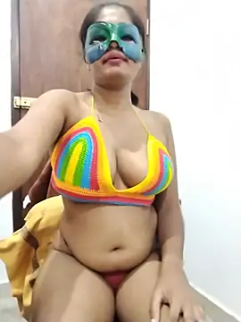 Snapshot of Zaraangle chatting on 07/13/26, 04:54 Zaraangle online show from 07/13/26, 04:54