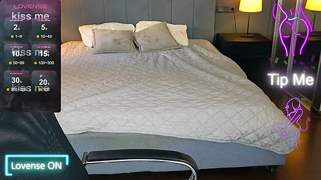 baby  kim online show from 10/19/25, 08:04