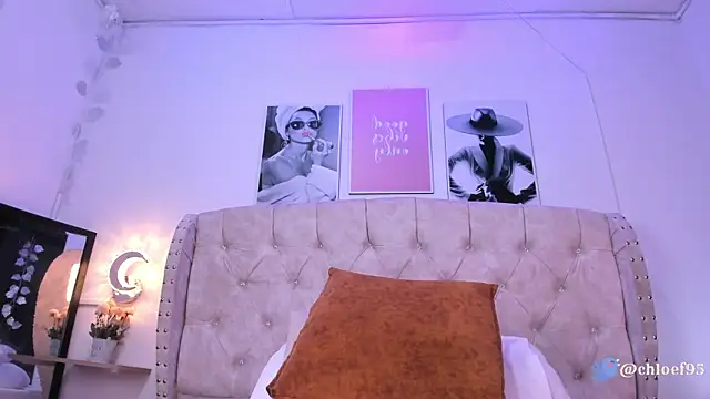 ChloeFerreira online show from 01/12/25, 05:13