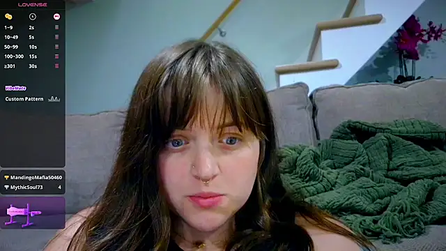 Snapshot of princess_emily4723 chatting on 04/17/26, 01:52 princess emily4723 online show from 04/17/26, 01:52