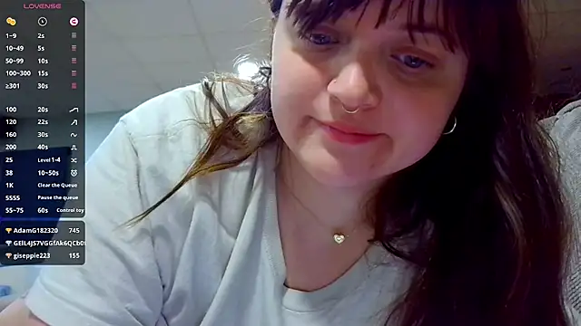 Snapshot of princess_emily4723 chatting on 05/01/26, 03:38 princess emily4723 online show from 05/01/26, 03:38