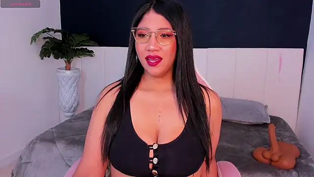 estrella bigboobs14 online show from 03/17/26, 10:29