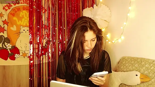 Snapshot of cherrybom969 chatting on 12/22/24, 10:17 cherrybom969 online show from 12/22/24, 10:17