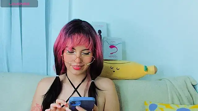 Snapshot of cherrybom969 chatting on 01/24/25, 03:32 cherrybom969 online show from 01/24/25, 03:32