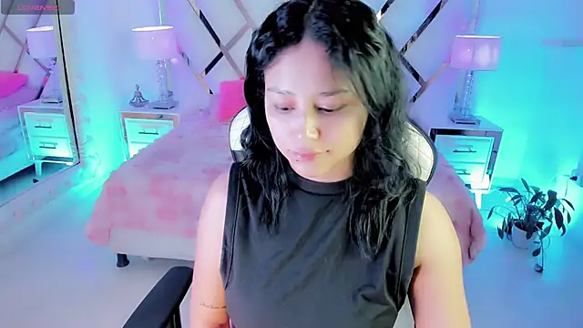 sexyy kitty18 online show from 04/11/26, 03:44