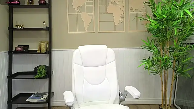 LadyLeea online show from 01/25/25, 05:29