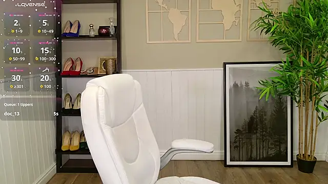 LadyLeea online show from 09/13/25, 05:18