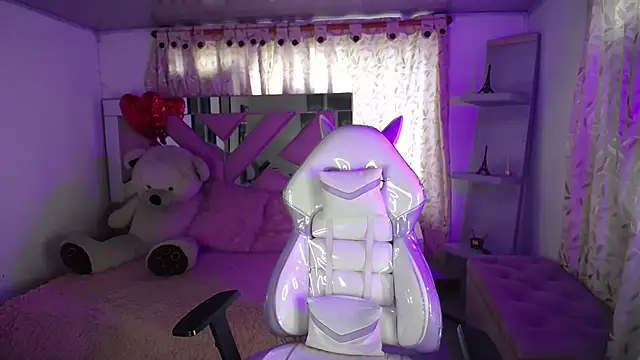 Mia Fischer online show from 02/22/25, 07:03