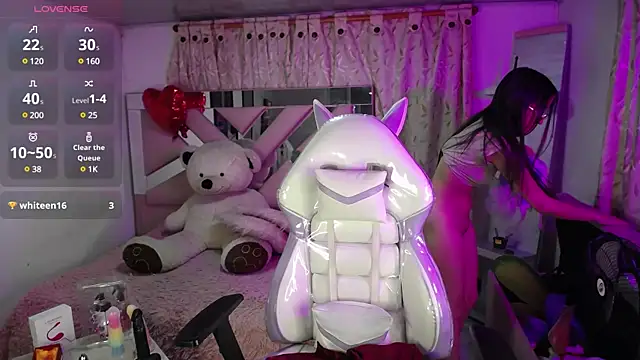 Mia Fischer online show from 02/25/25, 02:58