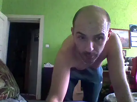 Snapshot of STANISLAW621162 chatting on 07/04/26, 04:24 STANISLAW621162 online show from 07/04/26, 04:24