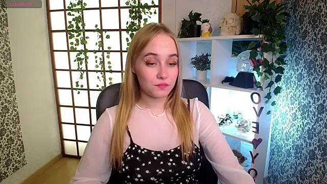 LianaBright online show from 12/11/24, 05:32