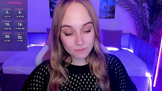 LianaBright online show from 03/18/25, 12:14