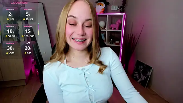 LianaBright online show from 03/23/26, 02:04