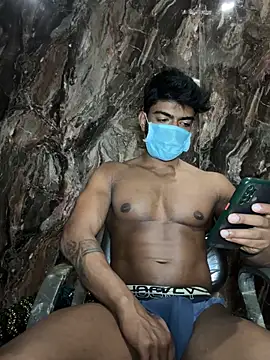 rony6663 online show from 12/17/25, 06:08