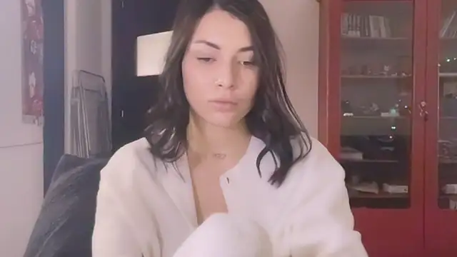 valorant girl online show from 03/01/25, 03:38