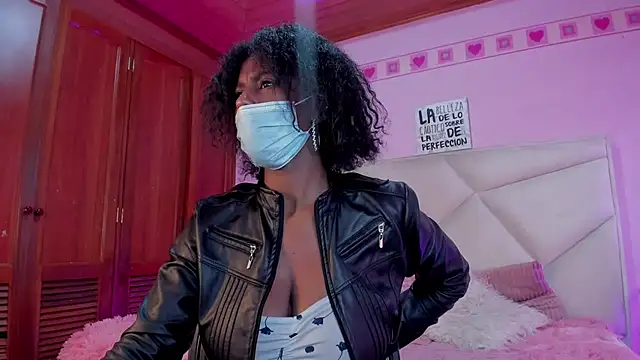 Snapshot of CoccoBele69 chatting on 03/16/25, 07:27 CoccoBele69 online show from 03/16/25, 07:27