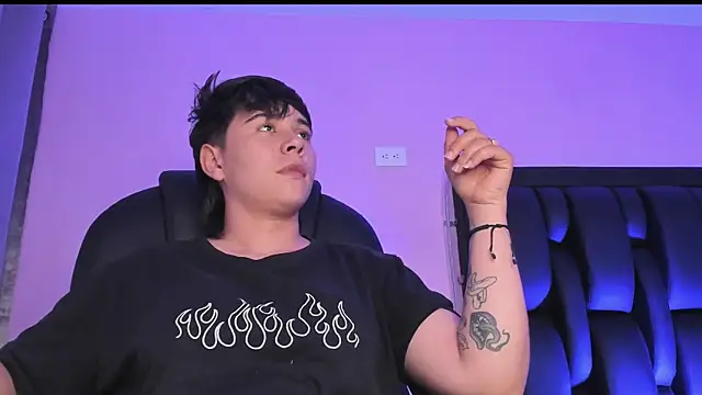 AbbySmiitth  online show from 03/04/25, 06:29