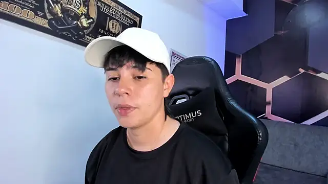 AbbySmiitth  online show from 11/17/25, 07:08