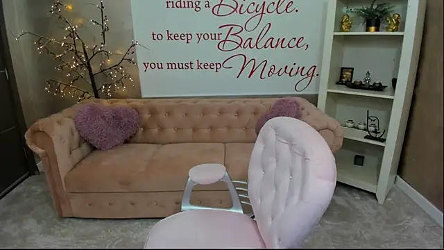 nicolee   19 online show from 12/11/24, 07:14