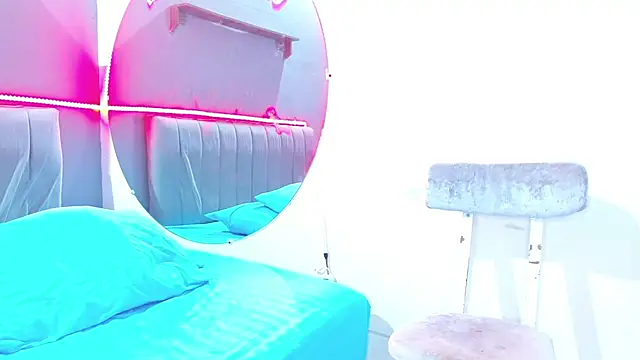 minimi naty online show from 01/21/25, 10:08