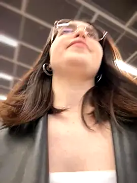 meow girl online show from 11/10/25, 04:17