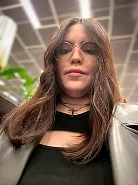 meow girl online show from 12/16/25, 09:58