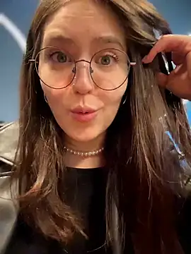 meow girl online show from 02/22/26, 11:09