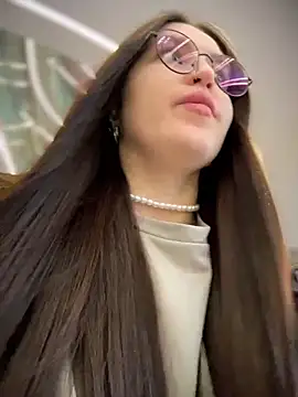 meow girl online show from 03/29/26, 01:44