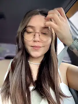 meow girl online show from 06/06/26, 11:37