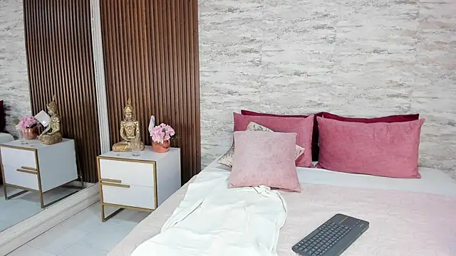 MadisonHunter2024 online show from 02/20/25, 01:46