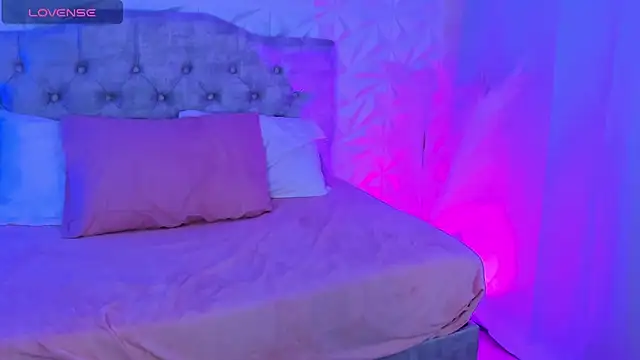 Snapshot of Miss_Ivy4 chatting on 03/12/25, 12:42 Miss Ivy4 online show from 03/12/25, 12:42