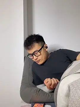 Snapshot of lixiaoshuai8 chatting on 03/08/25, 02:19 lixiaoshuai8 online show from 03/08/25, 02:19