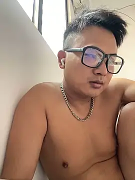 Snapshot of lixiaoshuai8 chatting on 10/15/25, 05:07 lixiaoshuai8 online show from 10/15/25, 05:07