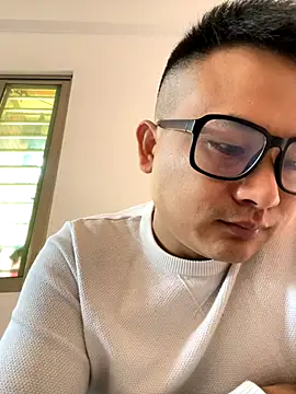 Snapshot of lixiaoshuai8 chatting on 12/05/25, 04:43 lixiaoshuai8 online show from 12/05/25, 04:43