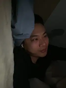 Snapshot of lixiaoshuai8 chatting on 12/18/25, 03:51 lixiaoshuai8 online show from 12/18/25, 03:51