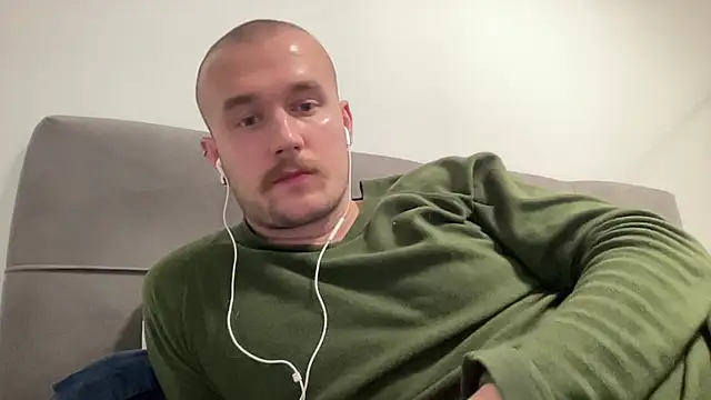 cute mark online show from 12/21/24, 05:40