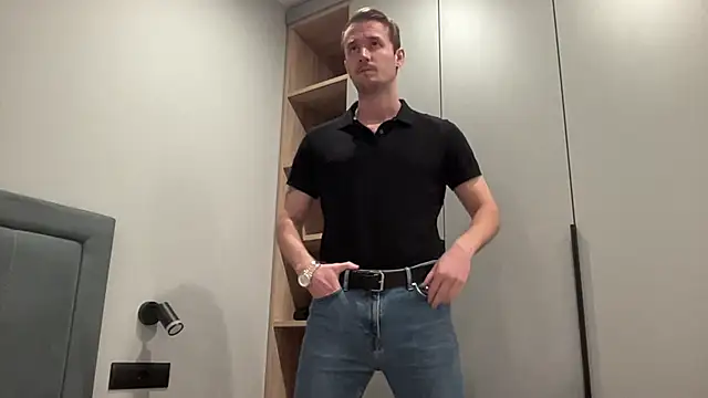 cute mark online show from 10/01/25, 04:13