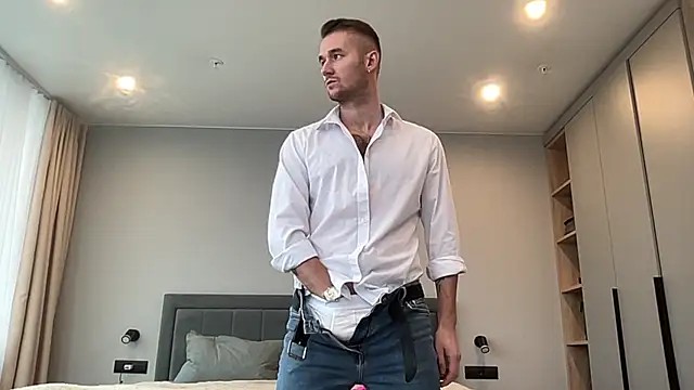 cute mark online show from 10/15/25, 07:08