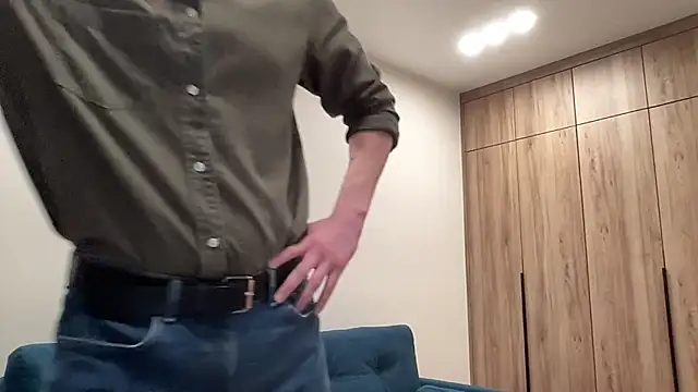 cute mark online show from 04/21/26, 06:12