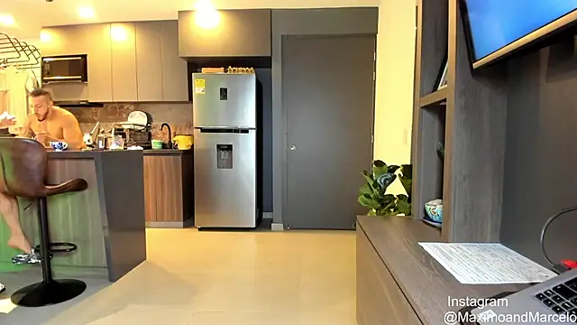 Maximo Marcelo online show from 03/14/25, 02:10