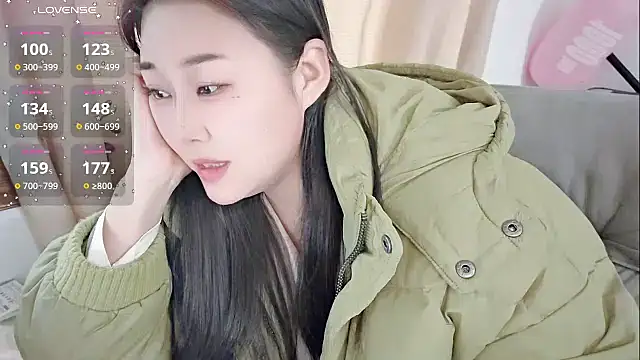 Snapshot of Kele-168 chatting on 12/15/25, 12:04 Kele-168 online show from 12/15/25, 12:04