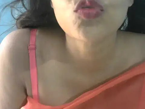 Snapshot of Nehasingh2024 chatting on 09/19/25, 06:04 Nehasingh2024 online show from 09/19/25, 06:04