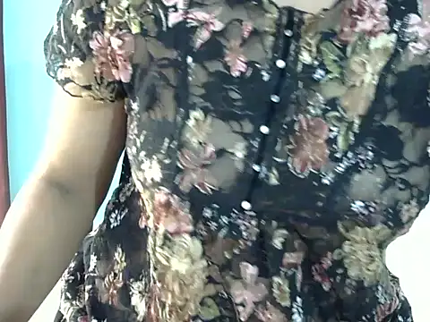 Snapshot of Nehasingh2024 chatting on 10/15/25, 10:48 Nehasingh2024 online show from 10/15/25, 10:48