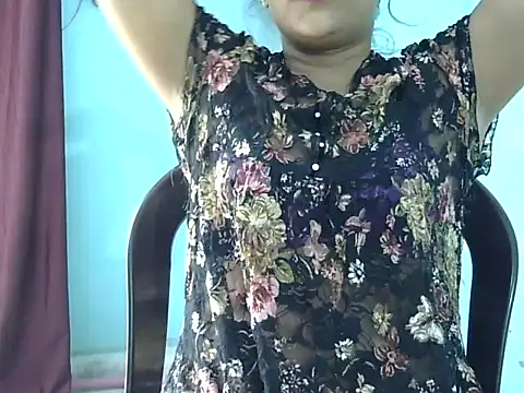 Snapshot of Nehasingh2024 chatting on 10/25/25, 06:10 Nehasingh2024 online show from 10/25/25, 06:10