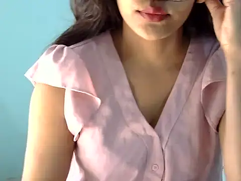 Snapshot of Nehasingh2024 chatting on 11/11/25, 08:03 Nehasingh2024 online show from 11/11/25, 08:03